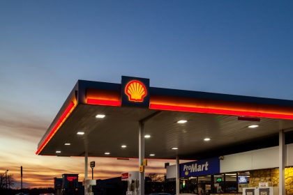 shell-profit-doubles-amid-energy-market-surge